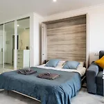 Breathtaking Studio, Amazing Views, Pool, Beach