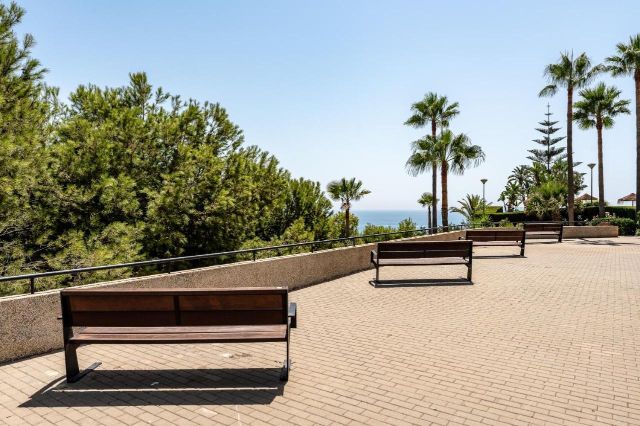 Apartment Breathtaking Studio, Amazing Views, Pool, *