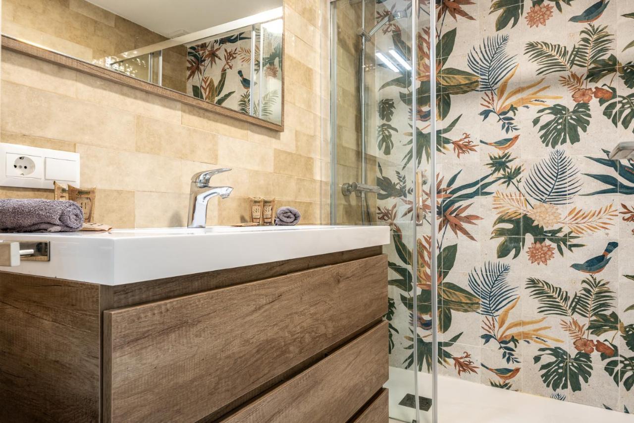 Breathtaking Studio, Amazing Views, Pool,